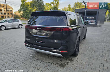 Минивэн Kia Carnival 2023 в 