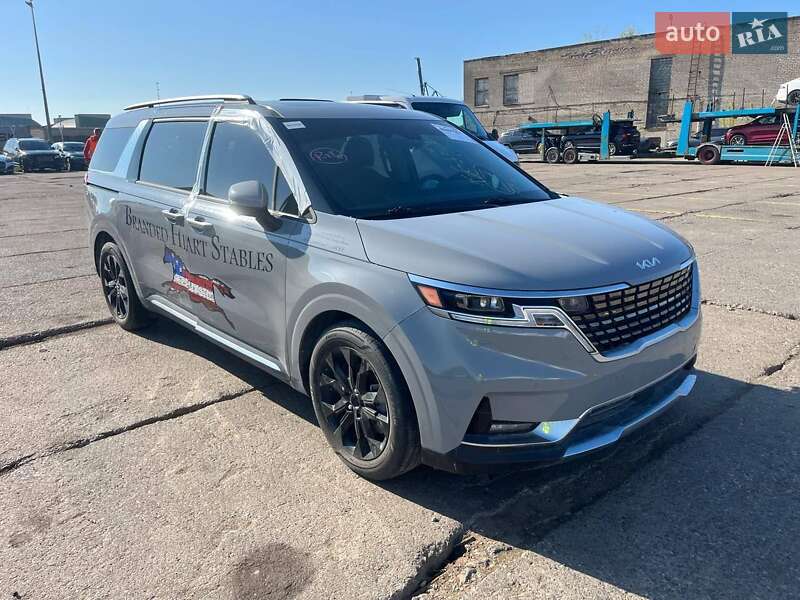 Мінівен Kia Carnival 2021 в Рівному
