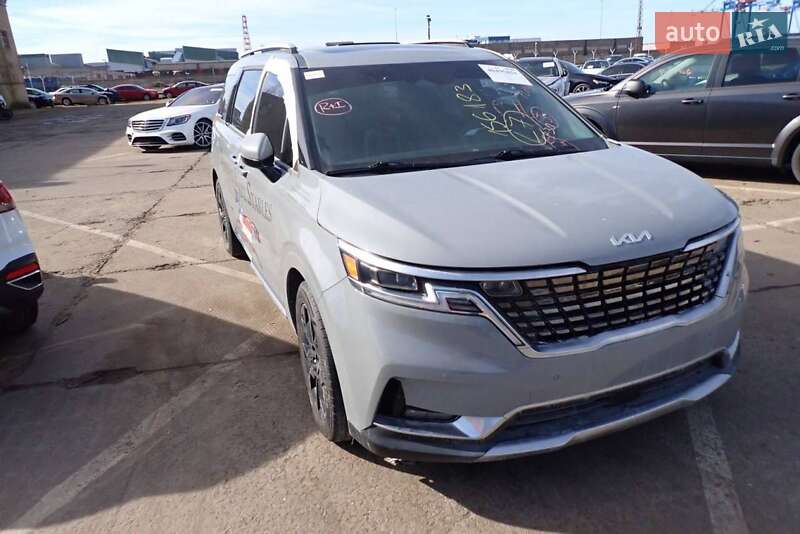 Мінівен Kia Carnival 2021 в Рівному