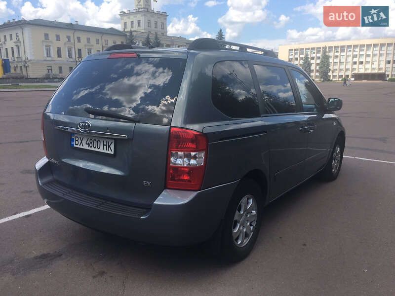 Мінівен Kia Carnival 2008 в Хмельницькому