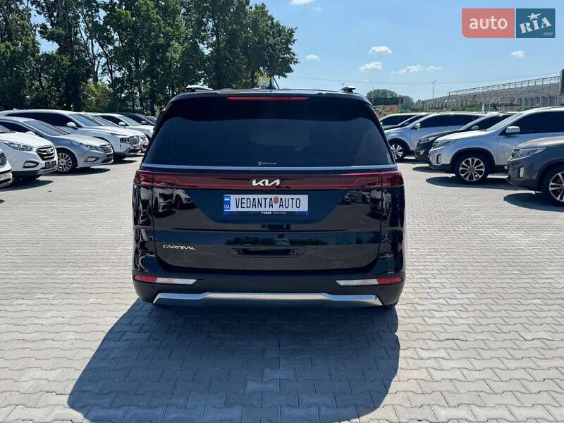 Минивэн Kia Carnival 2023 в Киеве
