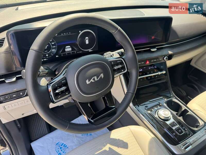 Минивэн Kia Carnival 2023 в Киеве