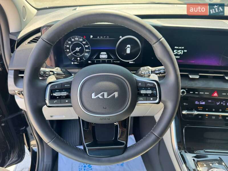 Минивэн Kia Carnival 2023 в Киеве