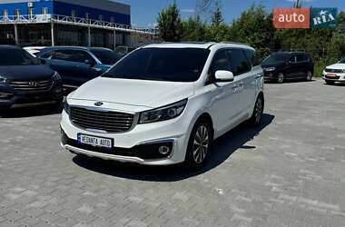 Мінівен Kia Carnival 2014 в Києві