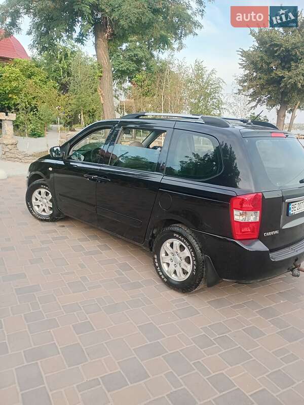 Kia Carnival 2008