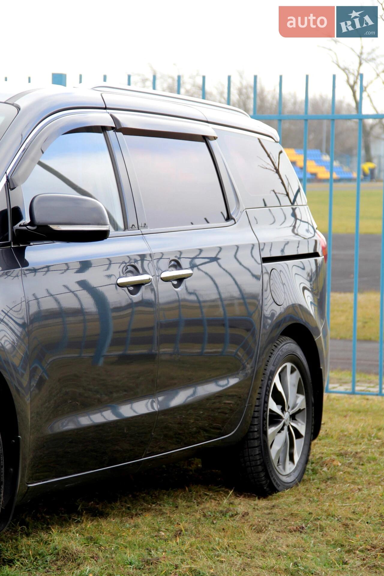 2015 Kia Carnival - мініатюра 4
