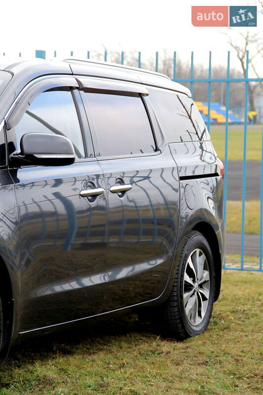Минивэн Kia Carnival 2015 в Одессе