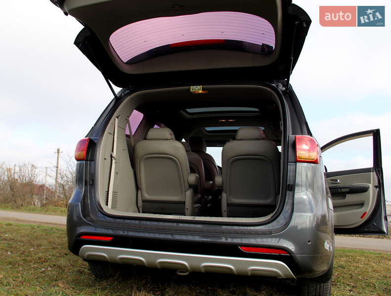 Минивэн Kia Carnival 2015 в Одессе