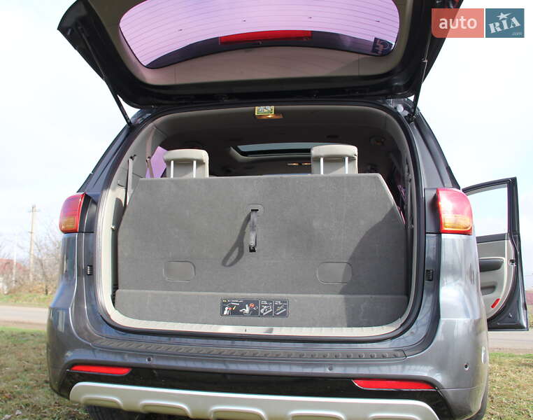 Минивэн Kia Carnival 2015 в Одессе