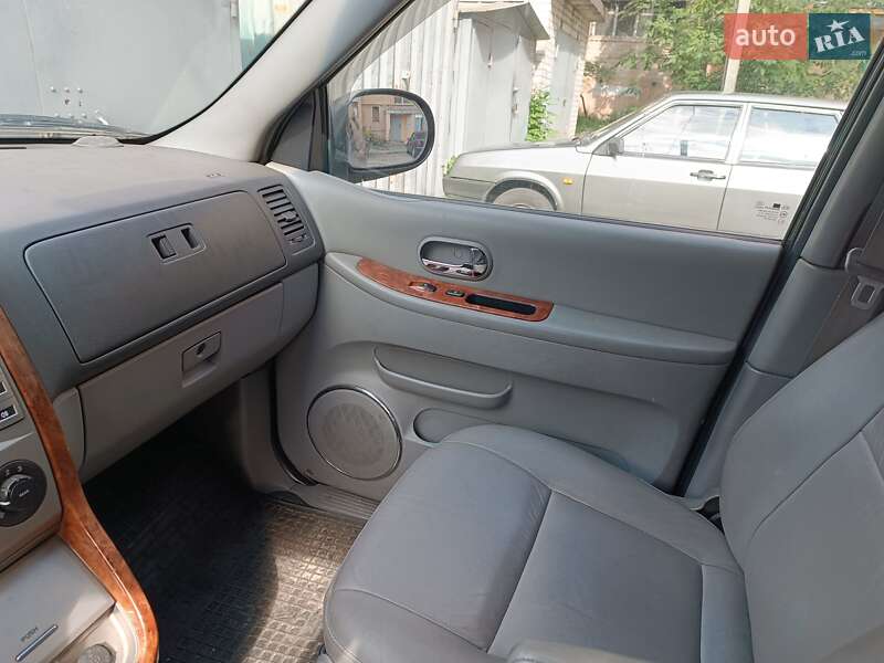 Мінівен Kia Carnival 2003 в Харкові