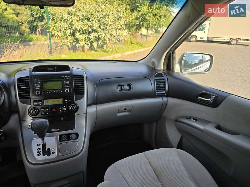 Минивэн Kia Carnival 2008 в Хмельницком