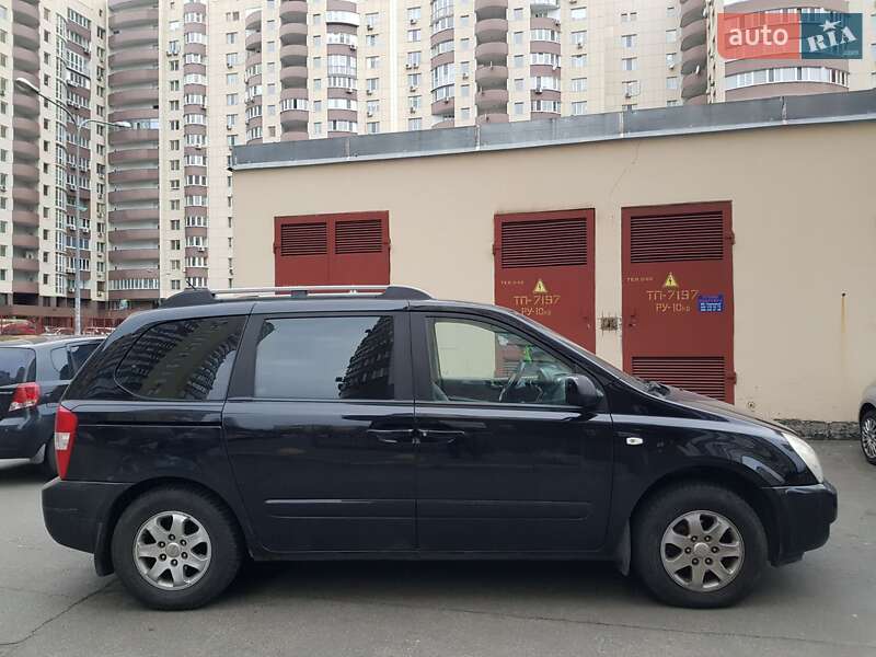 Мінівен Kia Carnival 2007 в Києві