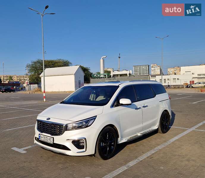 Минивэн Kia Carnival 2018 в Одессе