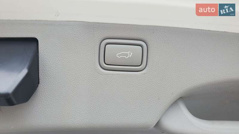 Мінівен Kia Carnival 2015 в Одесі фото 27 Мінівен Kia Carnival 2015 в Одесі