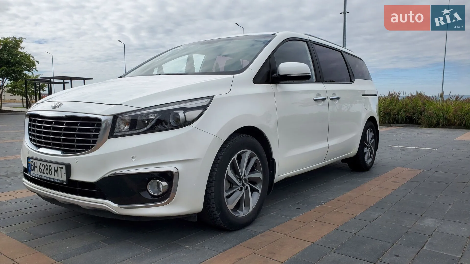 2015 Kia Carnival - мініатюра 2