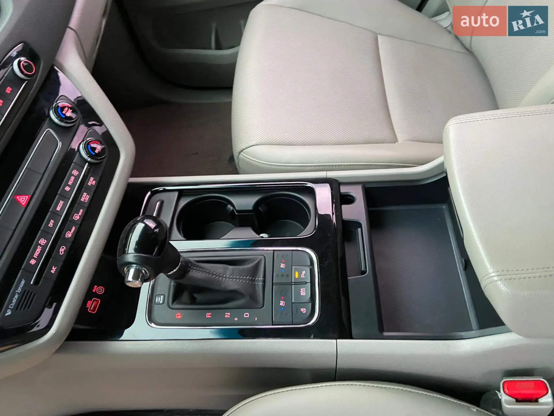 2015 Kia Carnival - мініатюра 57