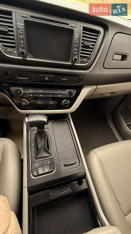 Мінівен Kia Carnival 2017 в Білгороді-Дністровському фото 22 Мінівен Kia Carnival 2017 в Білгороді-Дністровському