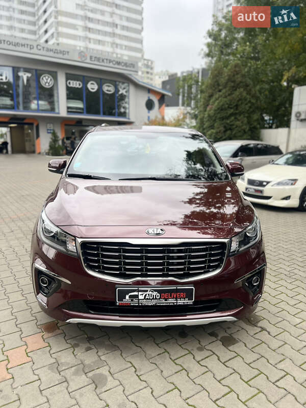 Мінівен Kia Carnival 2019 в Одесі