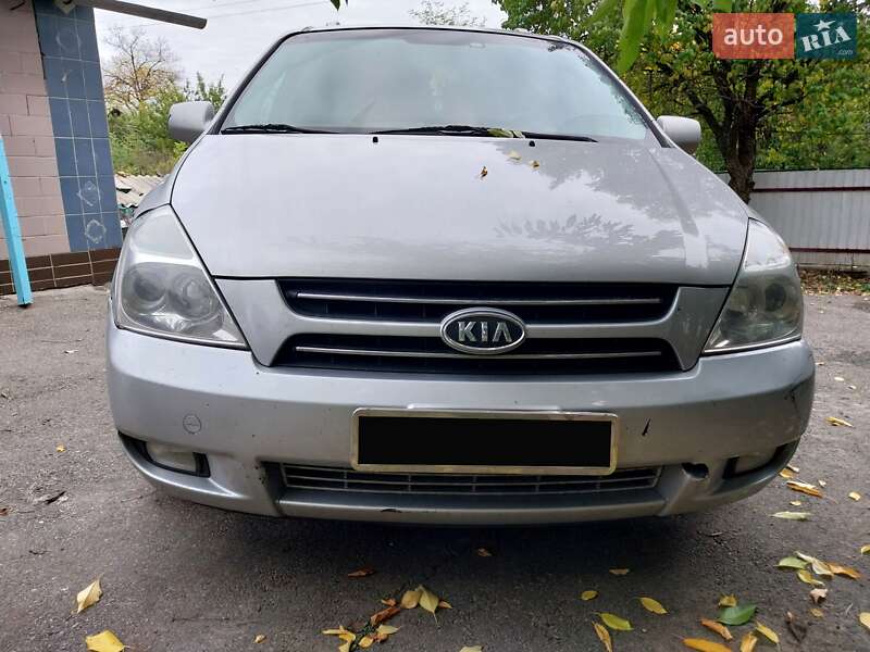 Мінівен Kia Carnival 2006 в Києві