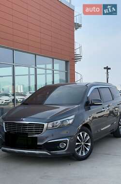 Минивэн Kia Carnival 2015 в Хмельницком