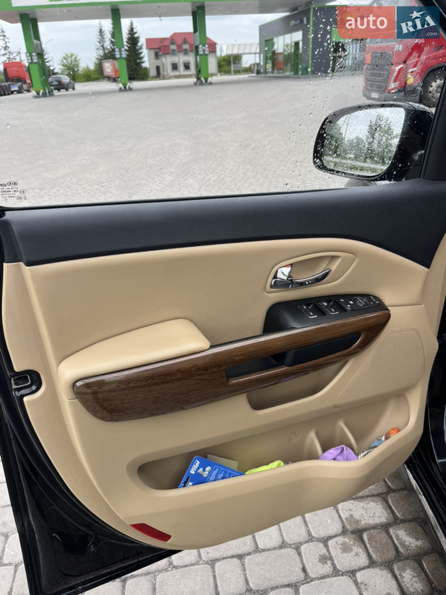 2016 Kia Carnival - мініатюра 11