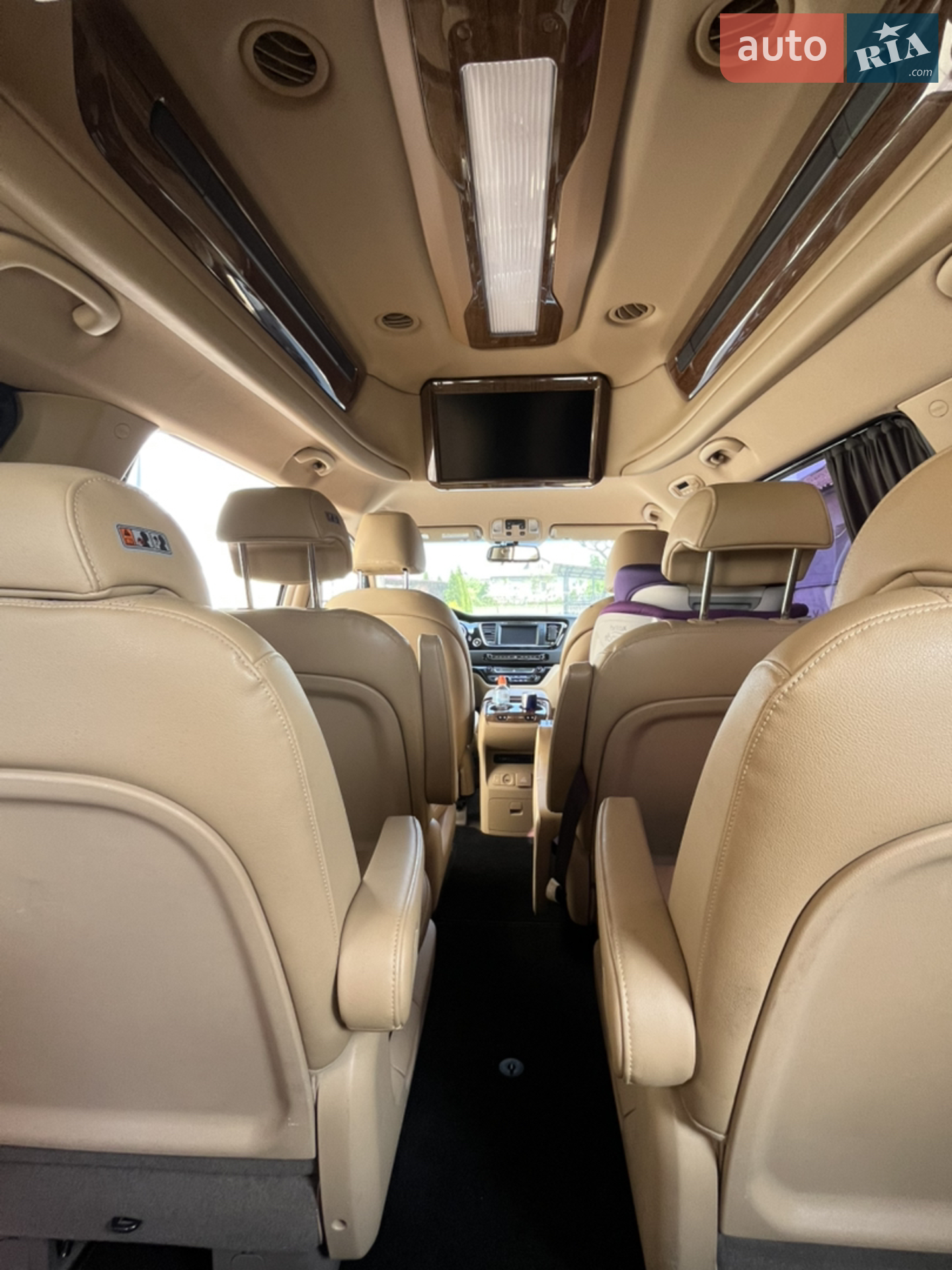 2016 Kia Carnival - мініатюра 10