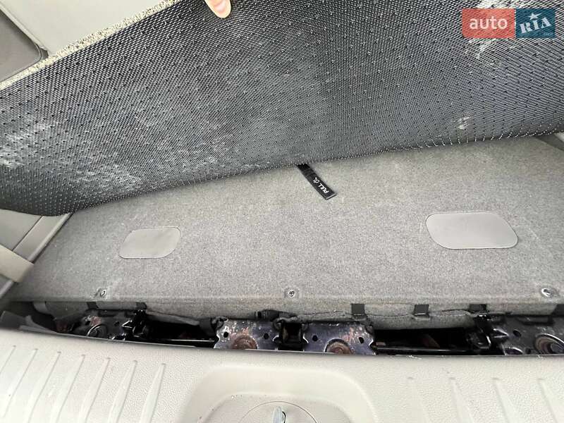Мінівен Kia Carnival 2014 в Києві