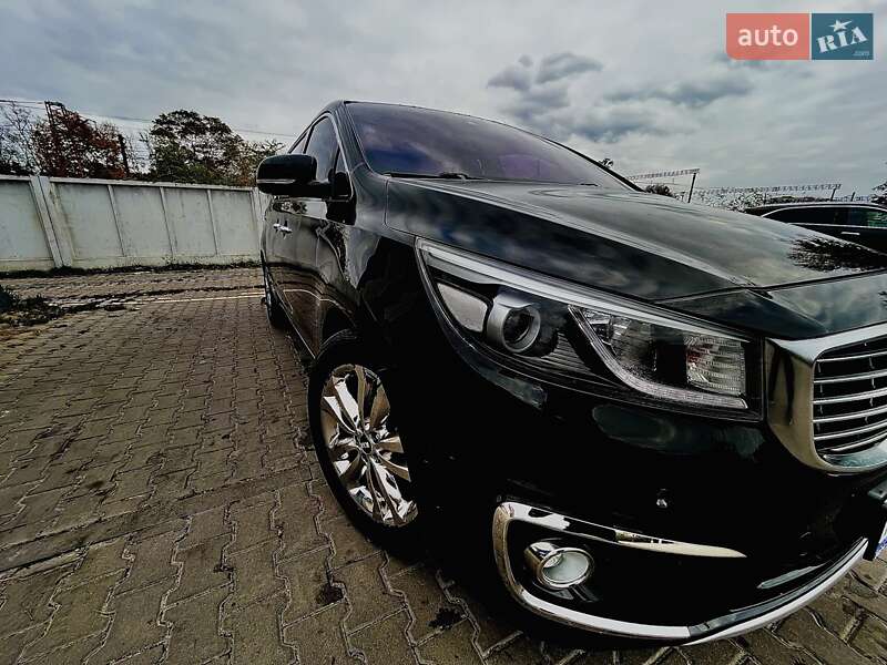 Мінівен Kia Carnival 2014 в Києві