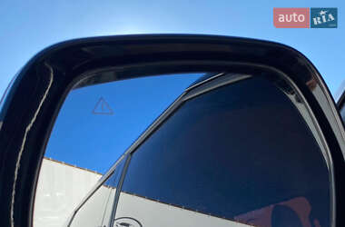 Минивэн Kia Carnival 2021 в 