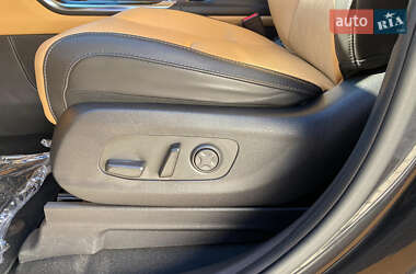 Минивэн Kia Carnival 2021 в 