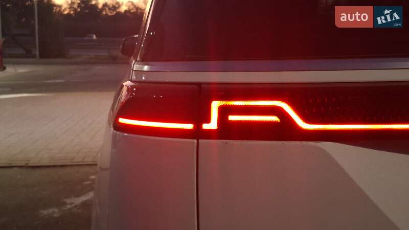 Минивэн Kia Carnival 2021 в Киеве фото 197 Минивэн Kia Carnival 2021 в Киеве