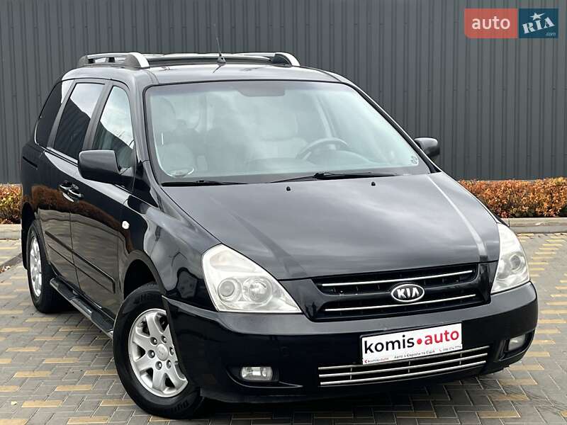 Минивэн Kia Carnival 2006 в 