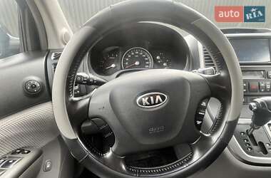 Минивэн Kia Carnival 2006 в 