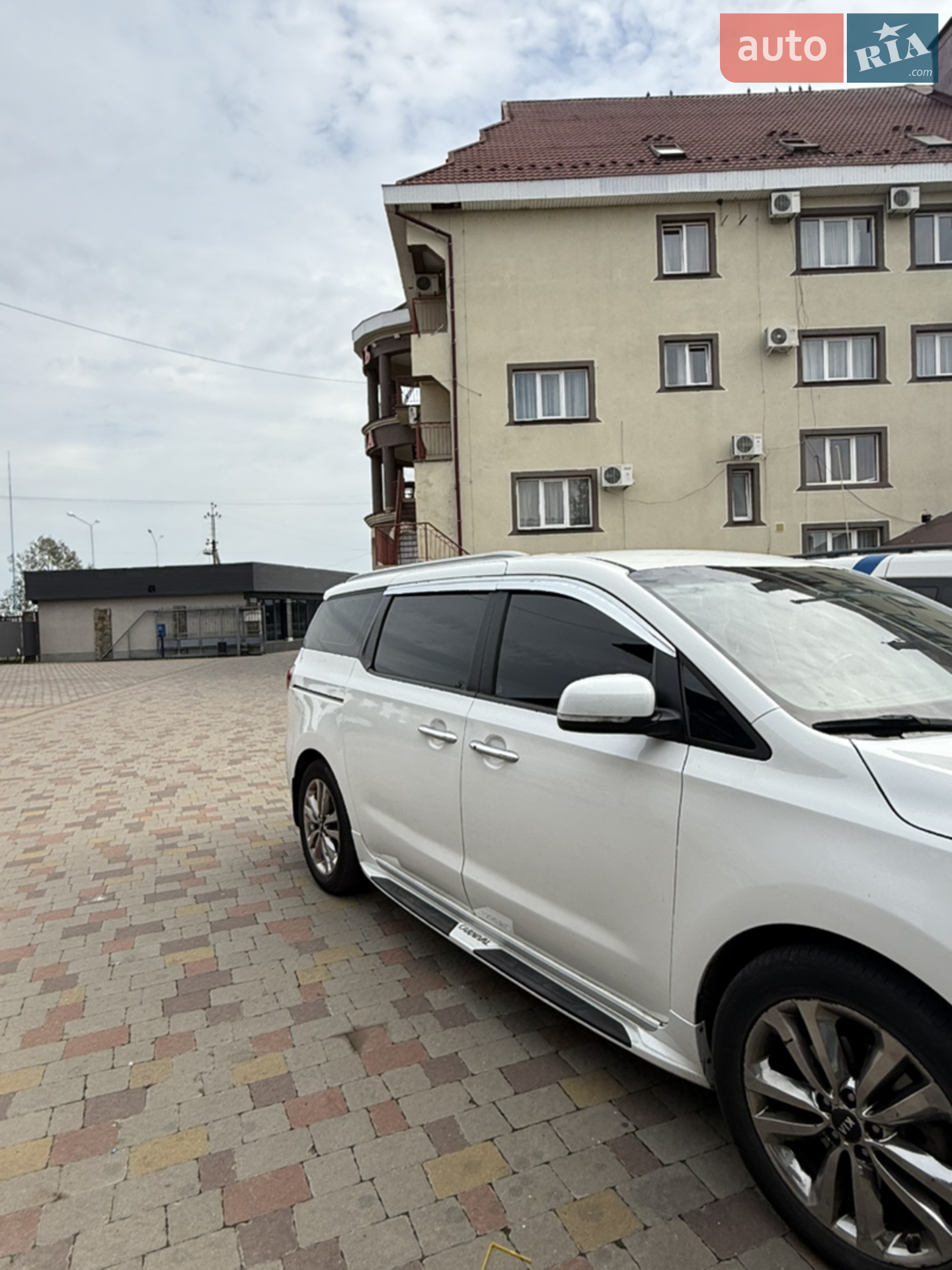 2015 Kia Carnival - мініатюра 4