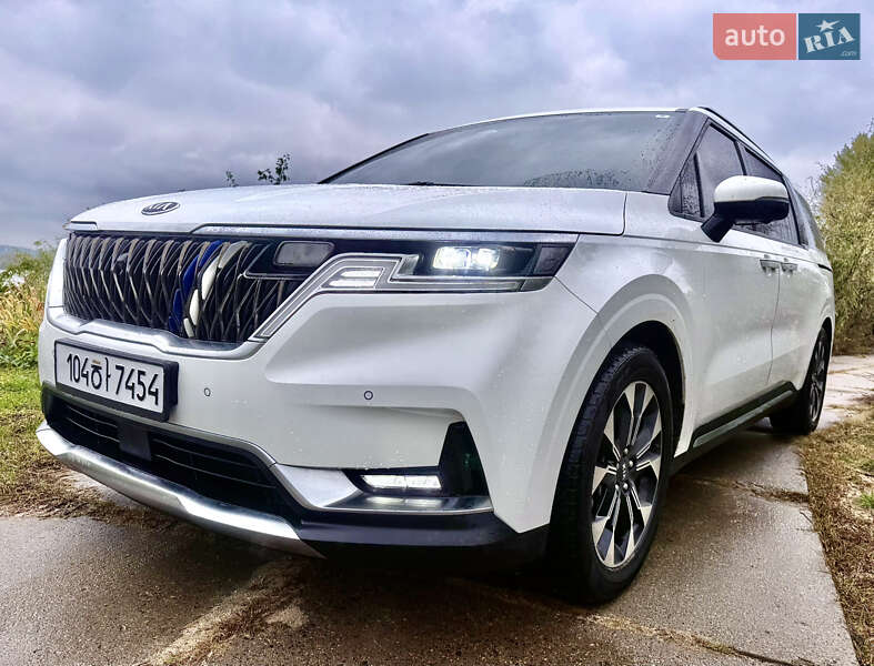 Мінівен Kia Carnival 2021 в Києві