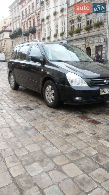 Минивэн Kia Carnival 2006 в Львове