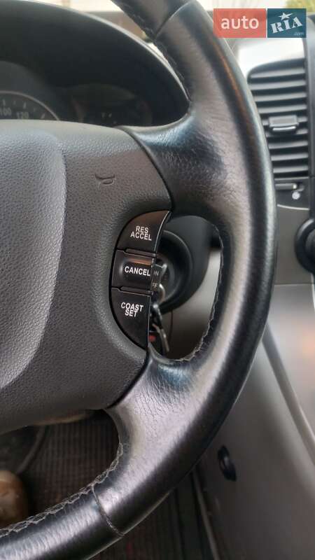 Минивэн Kia Carnival 2006 в Львове