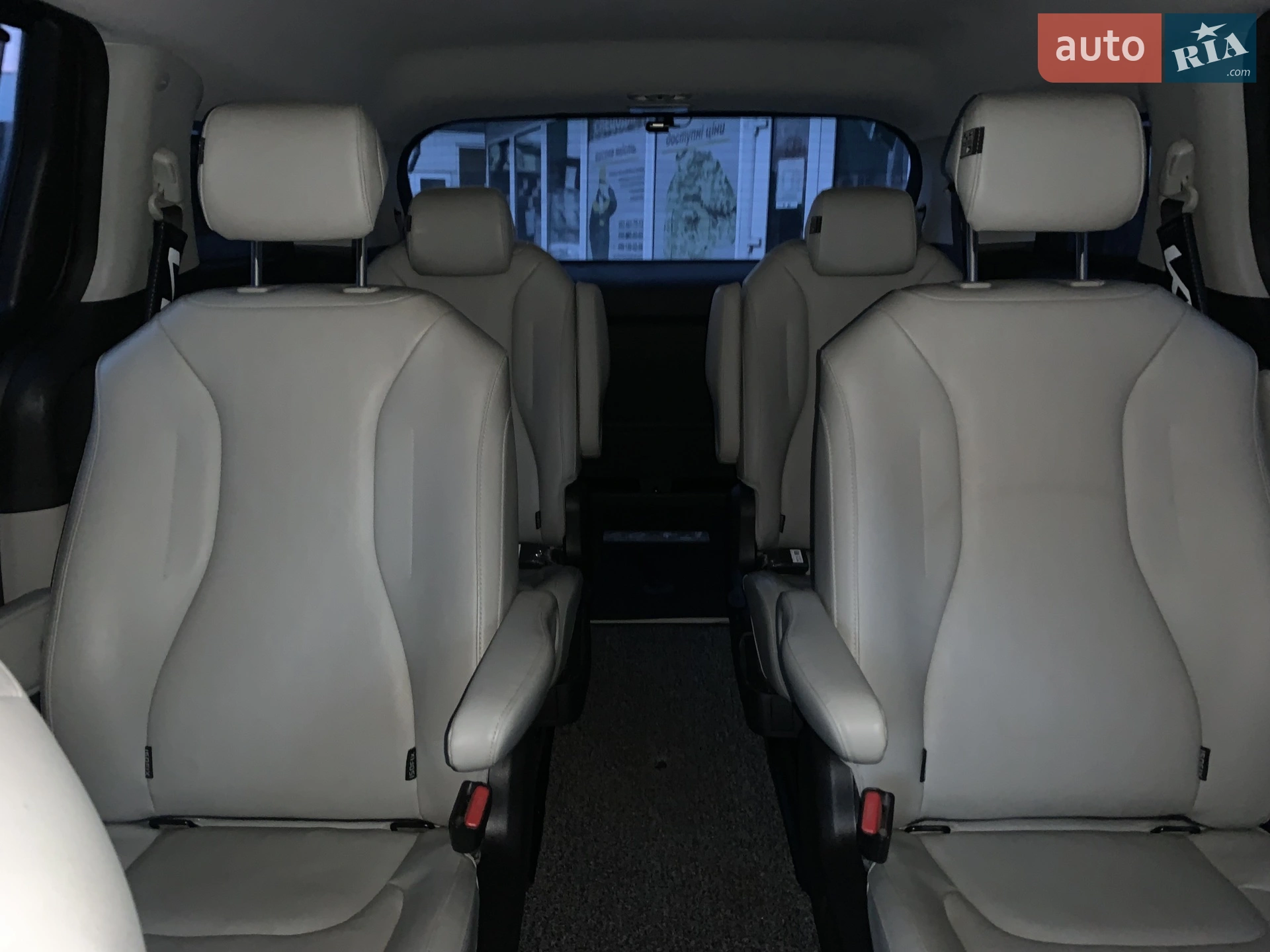 2020 Kia Carnival - мініатюра 15