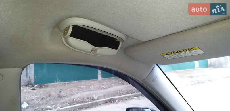 Минивэн Kia Carnival 2007 в Краматорске