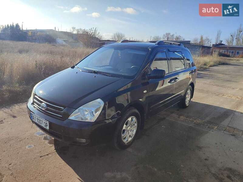 Минивэн Kia Carnival 2007 в Краматорске
