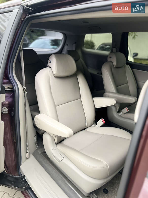 Мінівен Kia Carnival 2019 в Одесі