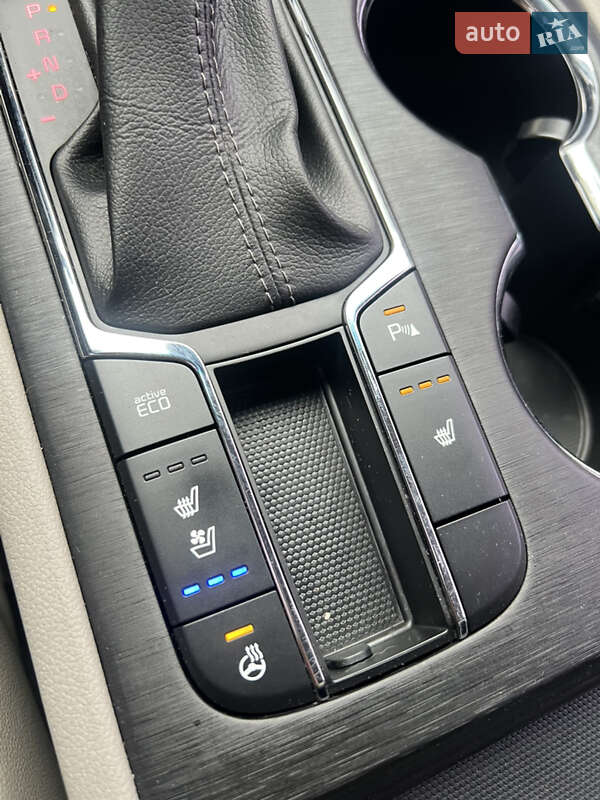 Мінівен Kia Carnival 2019 в Одесі