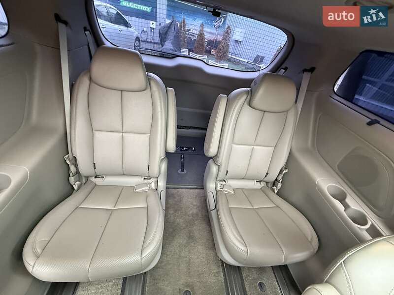 Минивэн Kia Carnival 2016 в Киеве фото 43 Минивэн Kia Carnival 2016 в Киеве