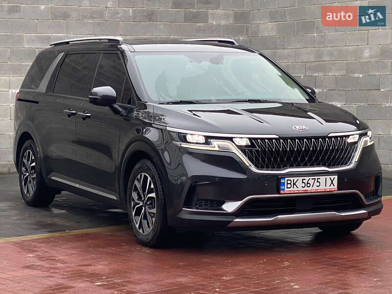 Мінівен Kia Carnival 2021 в Рівному