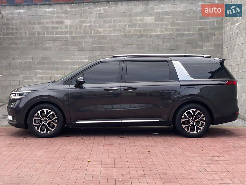 Мінівен Kia Carnival 2021 в Рівному