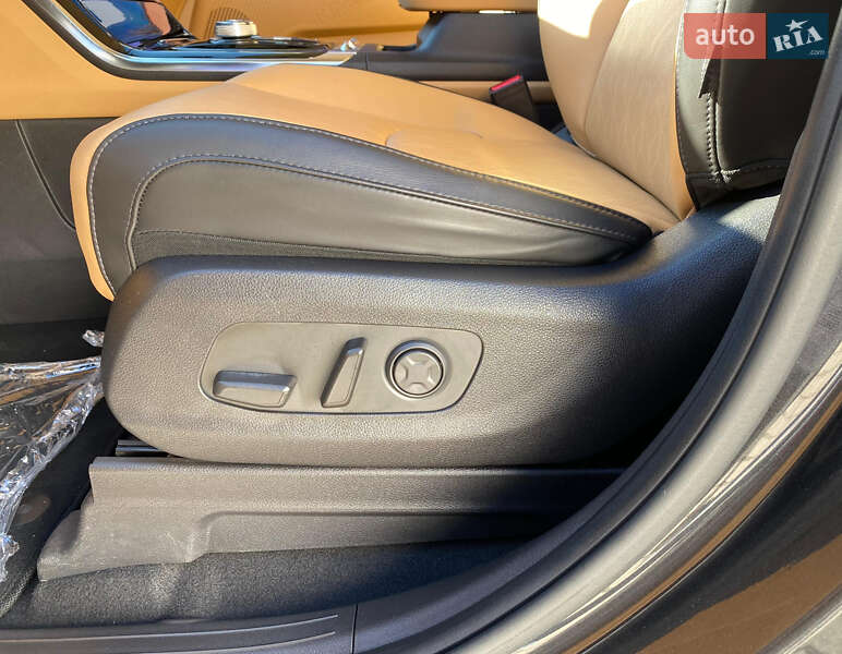 Мінівен Kia Carnival 2021 в Рівному