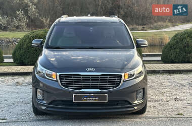 Минивэн Kia Carnival 2015 в Днепре