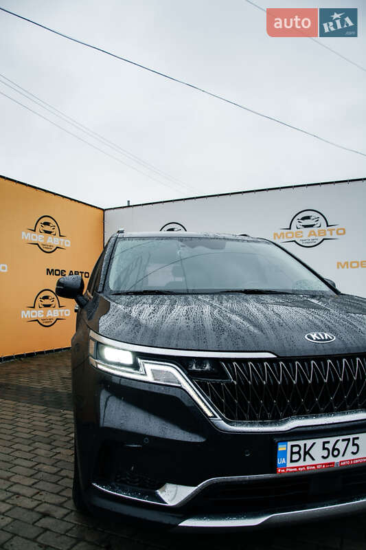 Минивэн Kia Carnival 2021 в Ровно