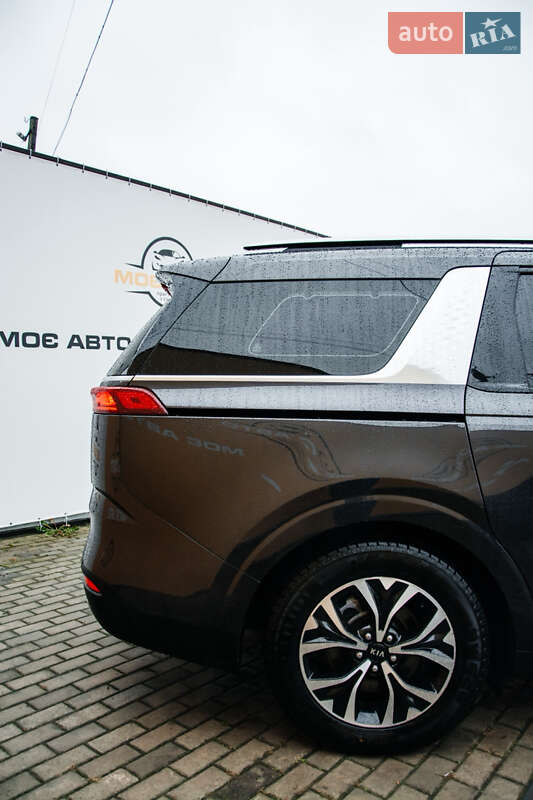 Минивэн Kia Carnival 2021 в Ровно