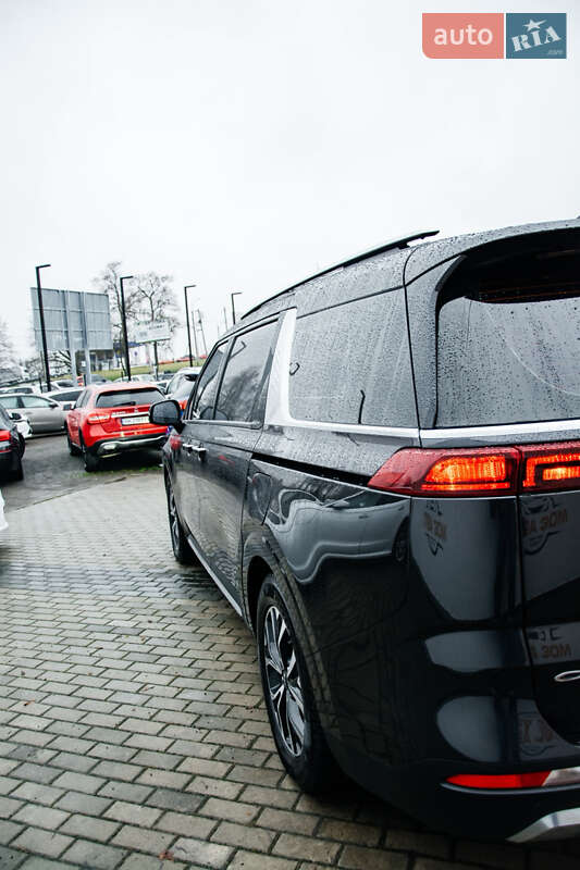 Минивэн Kia Carnival 2021 в Ровно